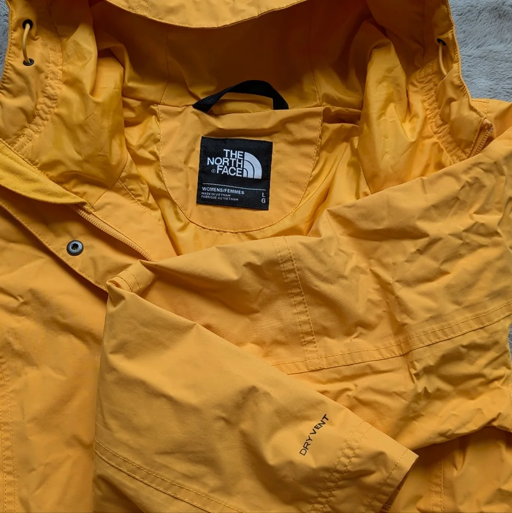 The North Face Zoomie Rain Jacket - Picture 4 of 7